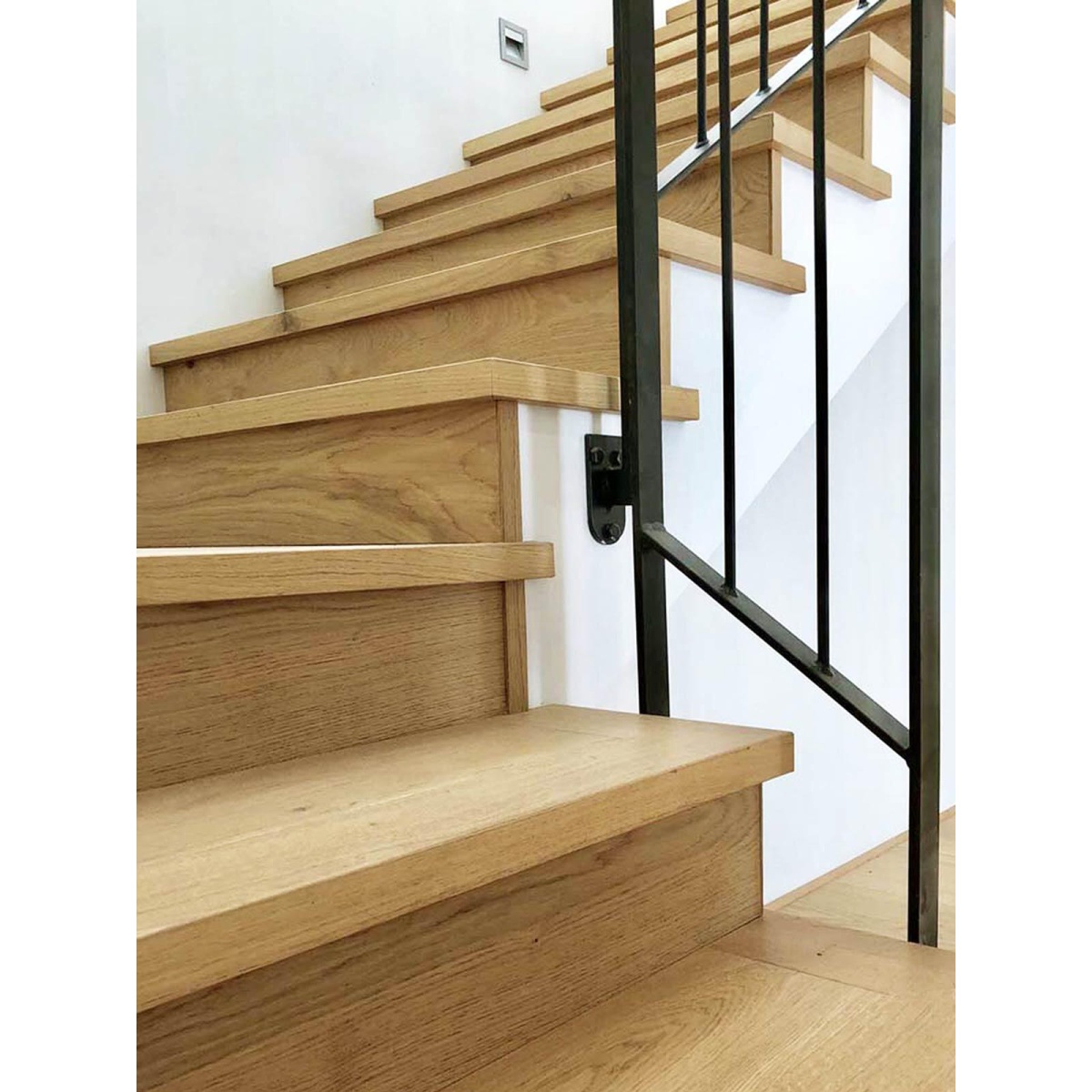 Natural - Wide Plank (220mm) - Engineered Timber Flooring