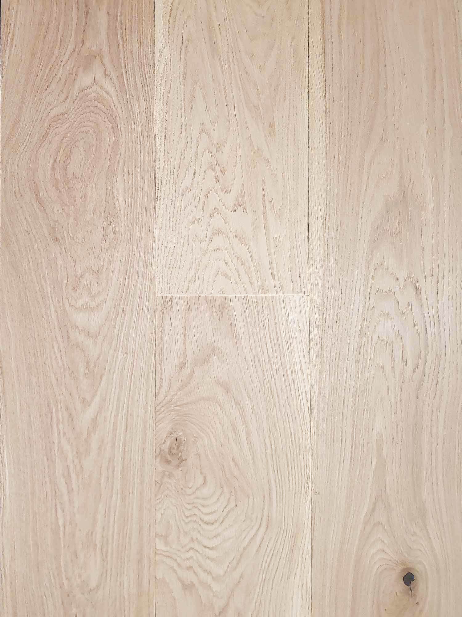 raw oak (unfinished)220mm wide plank | 4mm veneer
